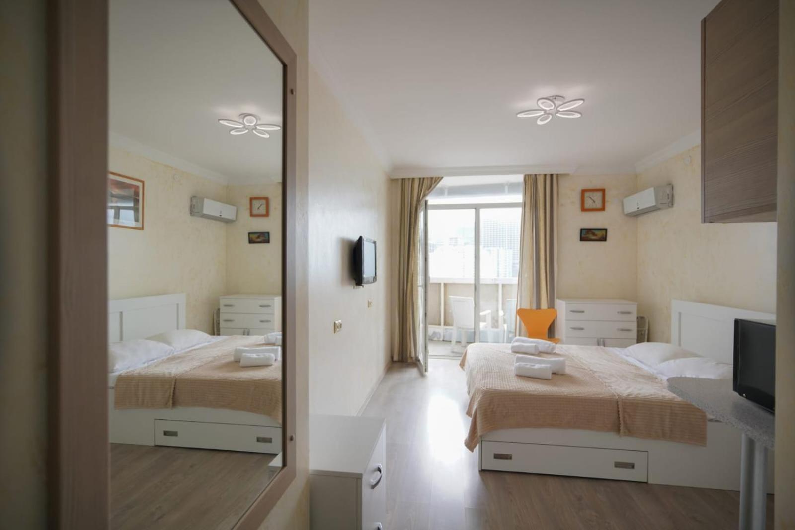 Apartment Orbi Dado Batumi Bagian luar foto