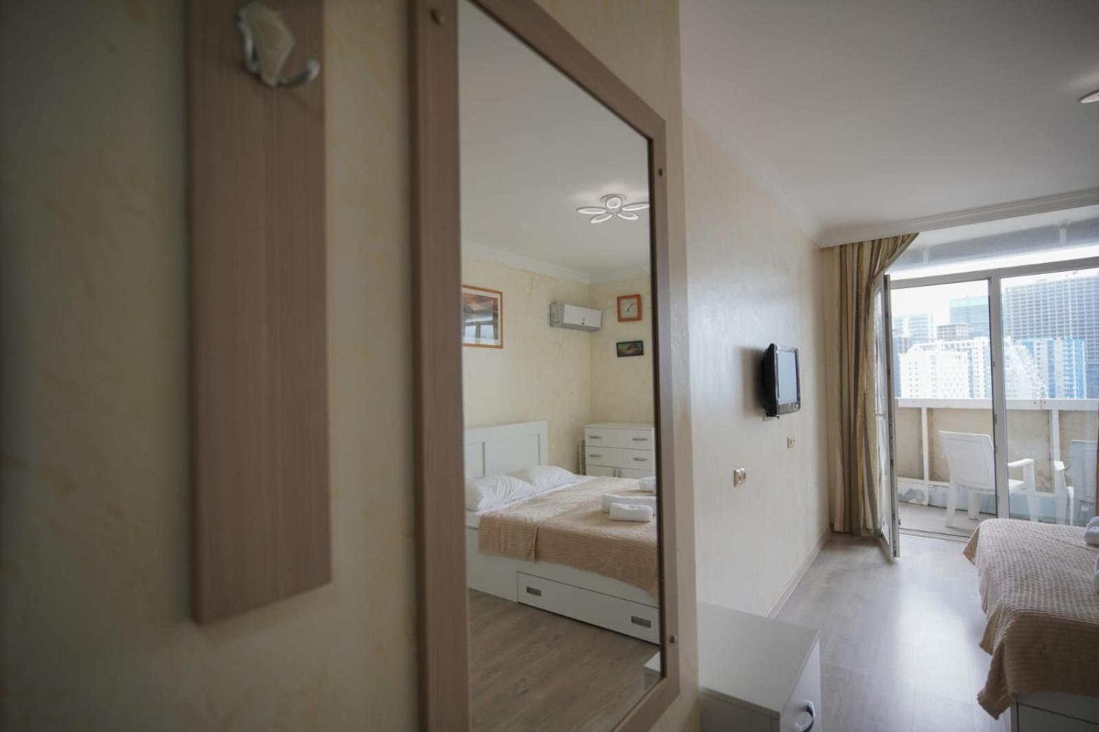 Apartment Orbi Dado Batumi Bagian luar foto
