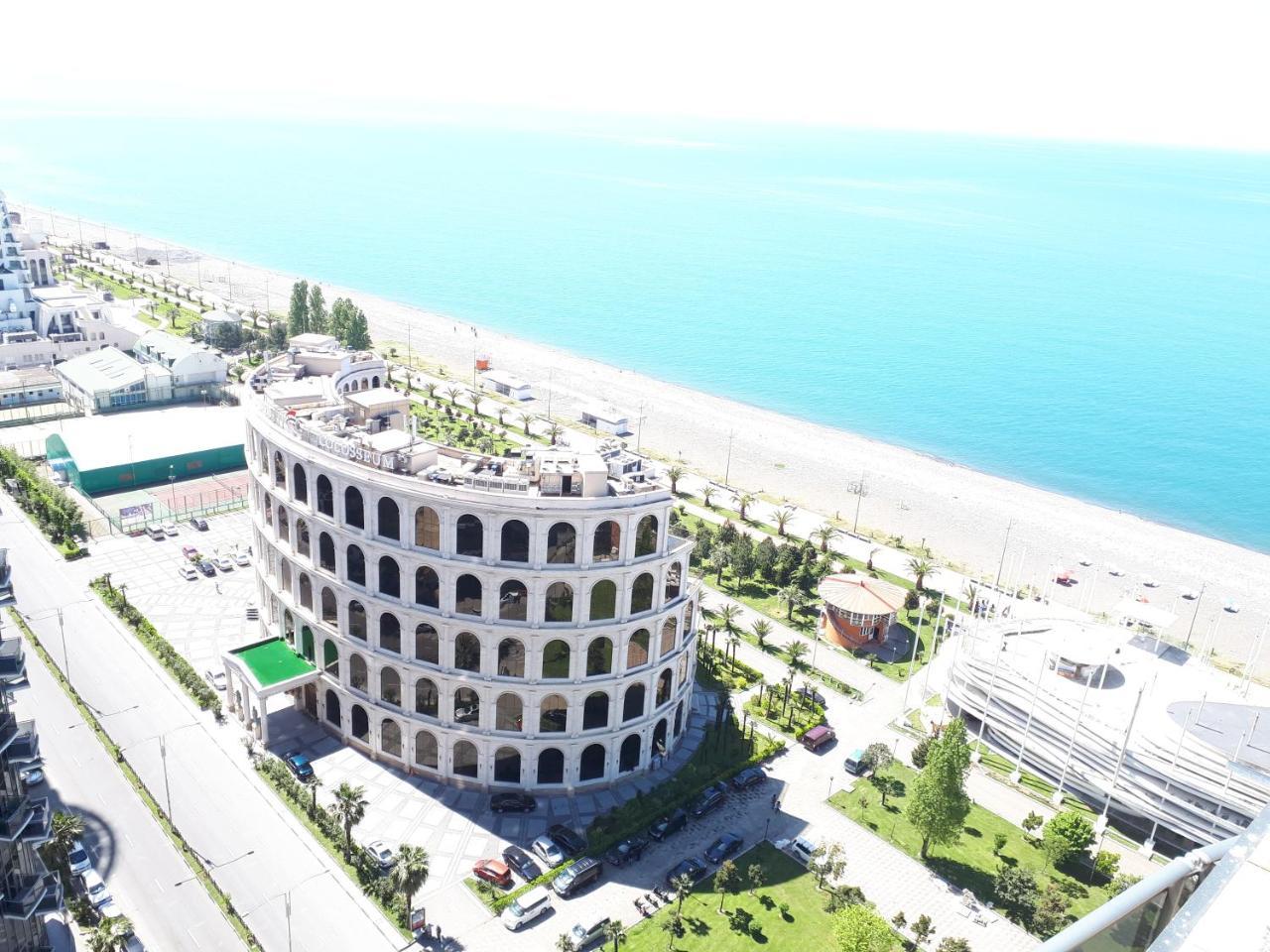 Apartment Orbi Dado Batumi Bagian luar foto