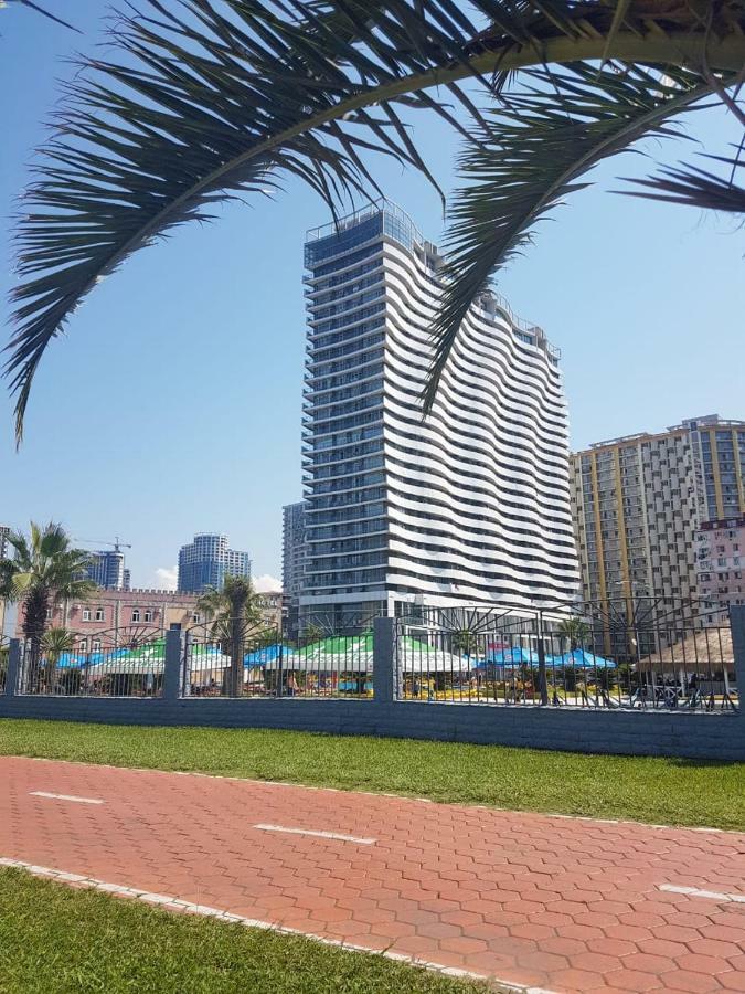 Apartment Orbi Dado Batumi Bagian luar foto